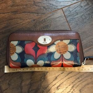 Fossil Wallet - beautiful floral pattern